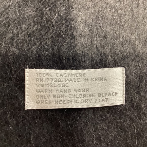 Cashmere Scarf Gray‎ Charcoal Beige Plaid Warm Winter Soft Fringe Shawl Unisex - Picture 2 of 12